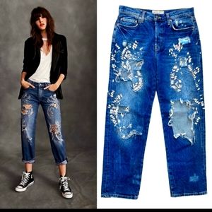 🩵💙Free People Distressed Embellished Boyfriend Jeans💛💛Limited Release